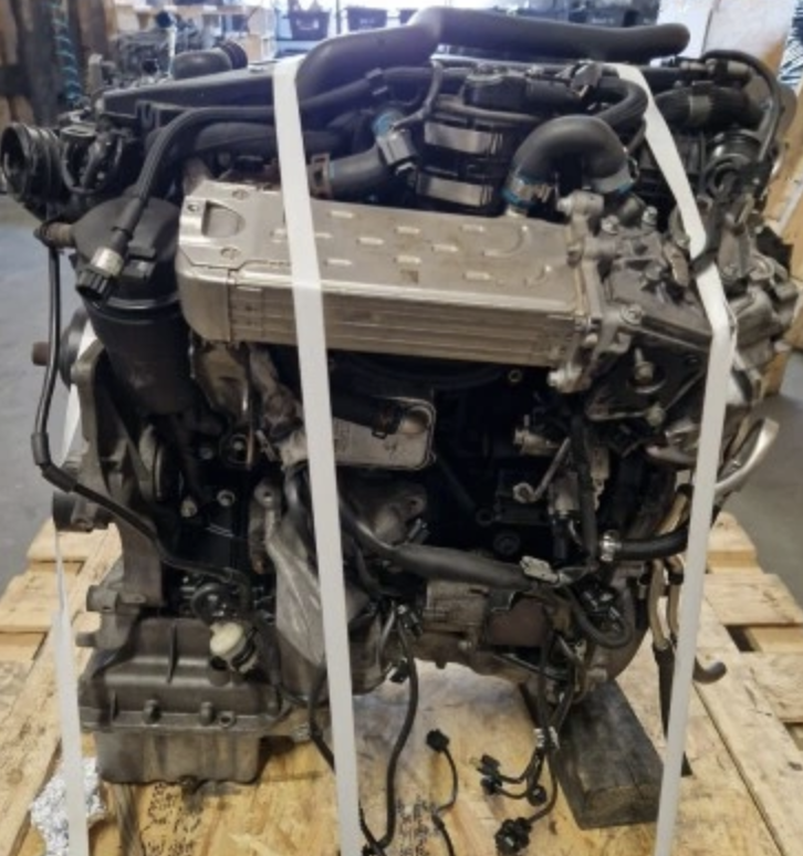 Motorkode: 651955 651.955 Motor : 2.2 CDI Passer til: 906 313 CDI Model: 2018 + kilometer 135000 Mercedes Sprinter 2.2 CDI 2018