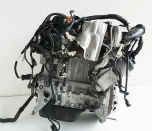 Motor: 1.6 THPKilometer 61000Motorkode: 5G06 BH01 QRR 9H0P 9HD 10FKBJGearkasse - sælges separatPasser til modeller: 508 5008 308 3008 C4 C5