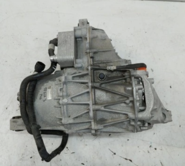Tesla Model 3 LIFT 2021 bagdrev, 54KWh.  1120990-00-g motor, el-drev bag, rwd vi er også leveringsdygtig i batteripakke til næsten alle el biler 